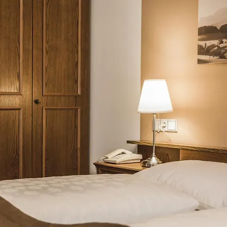 Stern Hotel 2*