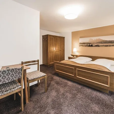 Stern Hotel